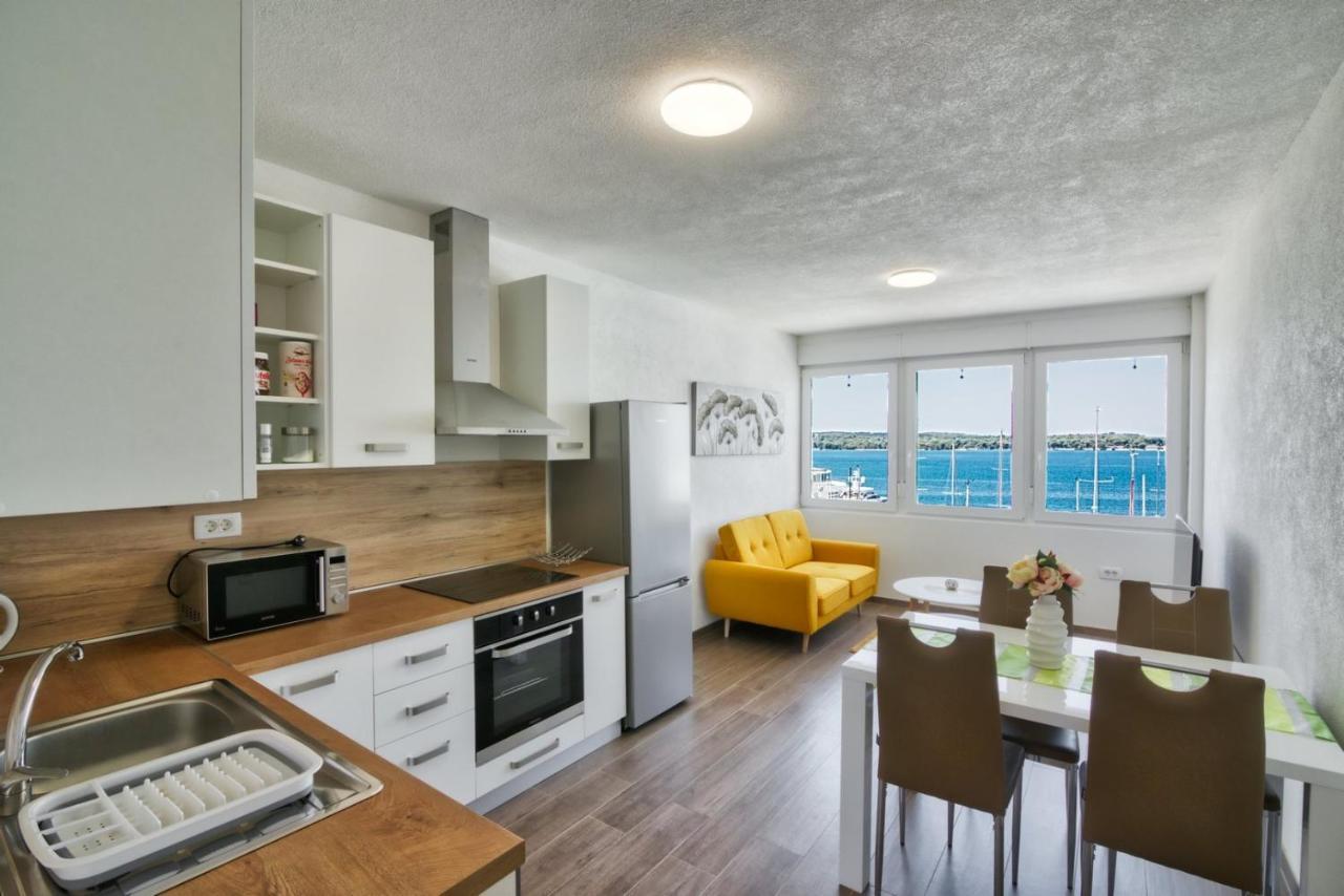 Apartment Marina With Sea View Pula Exteriér fotografie