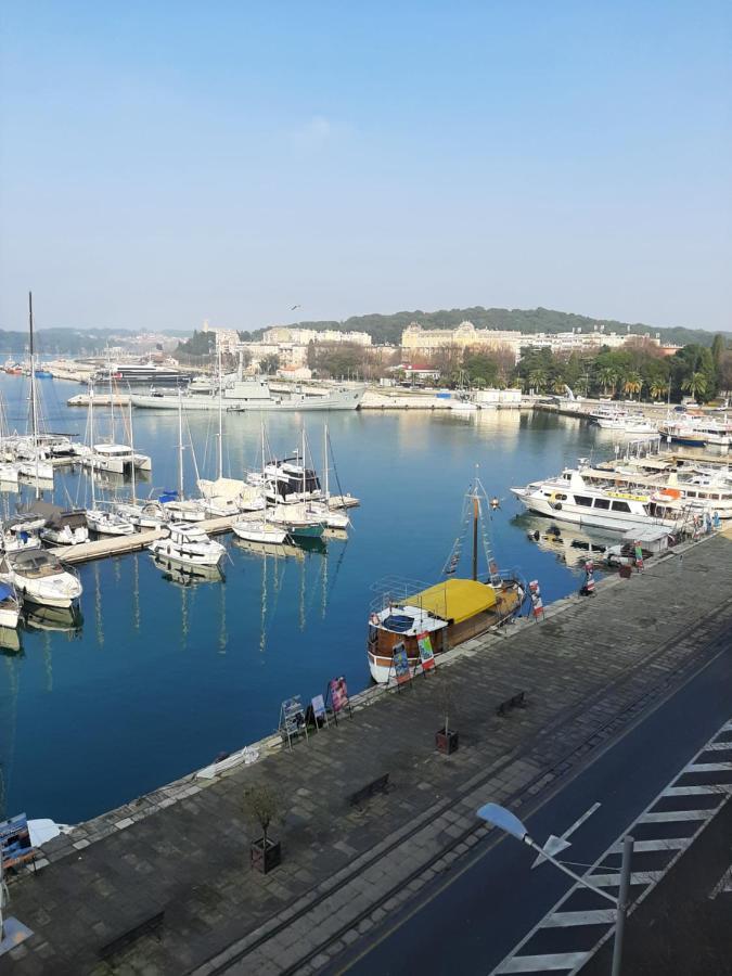 Apartment Marina With Sea View Pula Exteriér fotografie